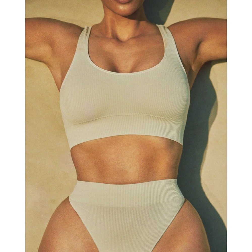 SKIMS Bone Stretch Rib Thong